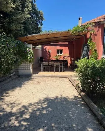 Quarto em Acomodações Particulares Les 3 Ifs Villeneuve-lès-Avignon